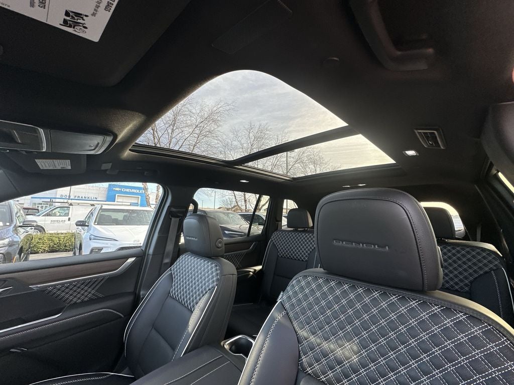 2024 GMC Acadia Denali