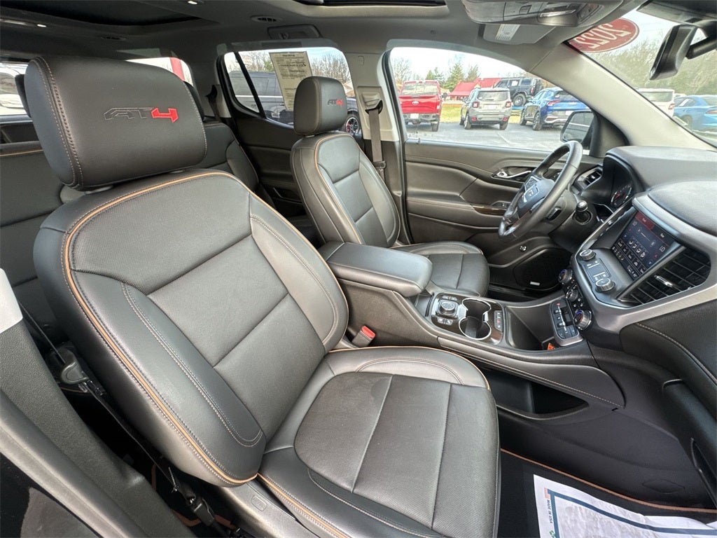 2022 GMC Acadia AT4