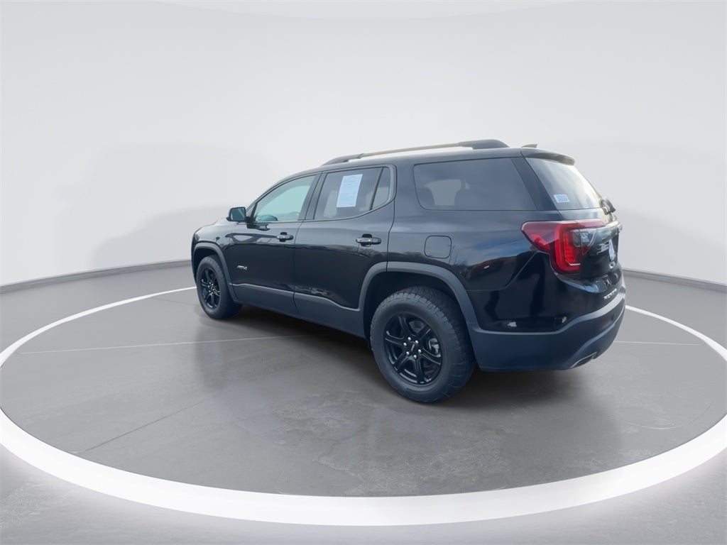 2022 GMC Acadia AT4