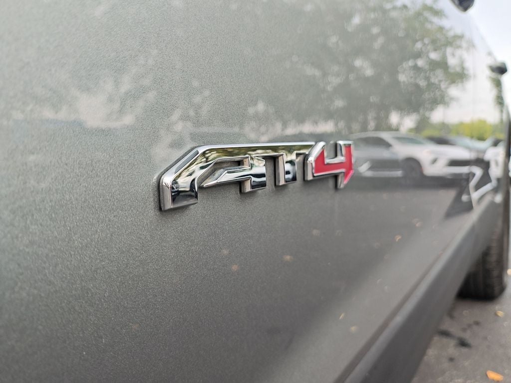 2023 GMC Acadia AT4