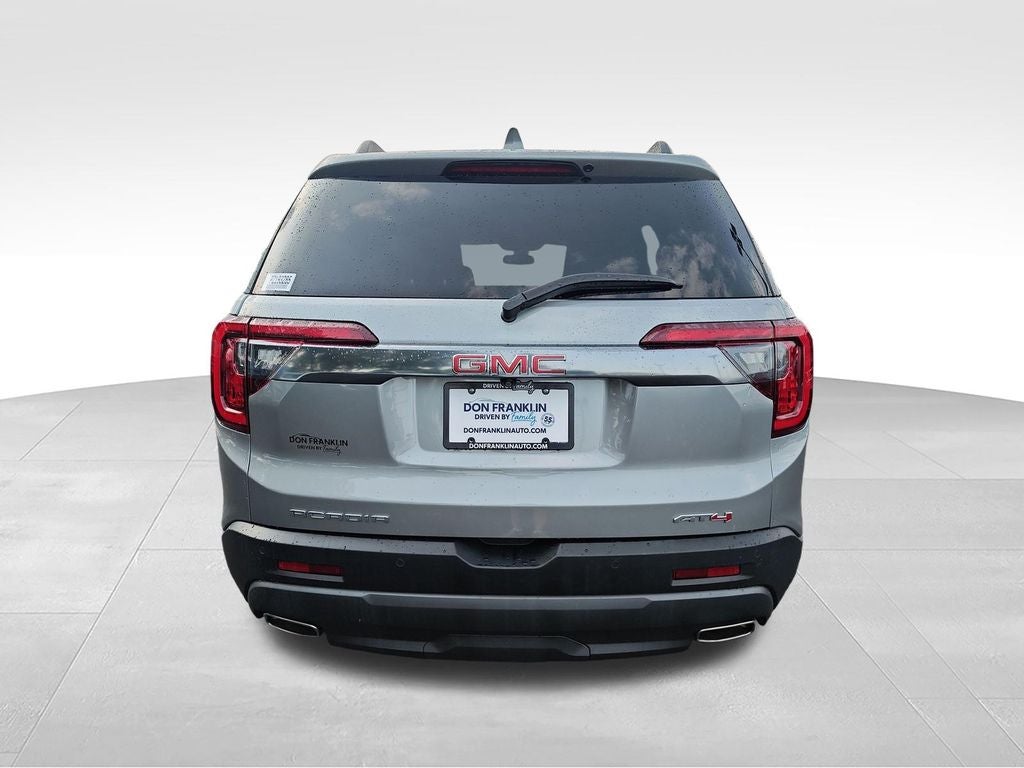 2023 GMC Acadia AT4
