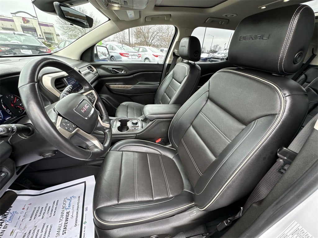 2022 GMC Acadia Denali