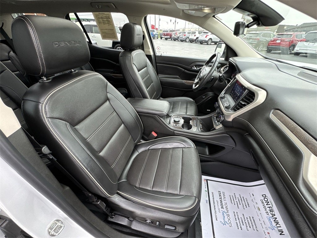 2022 GMC Acadia Denali