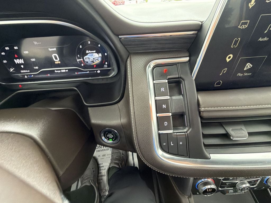 2023 GMC Yukon XL SLT