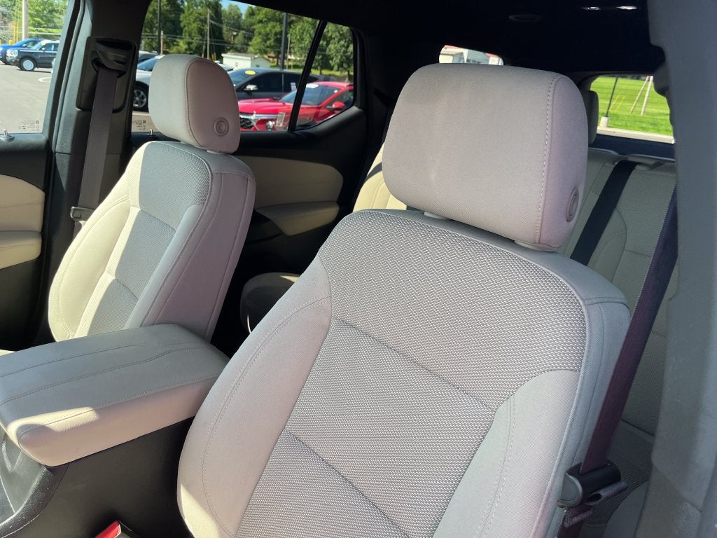 2023 Chevrolet Traverse LS