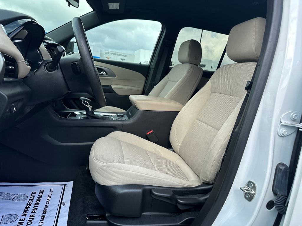 2023 Chevrolet Traverse LS