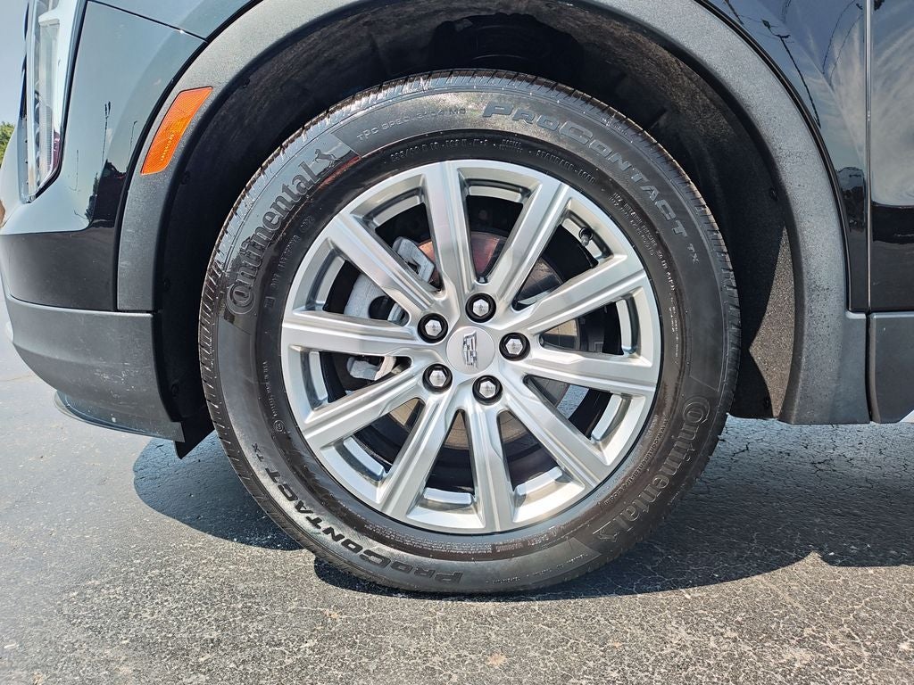 2023 Cadillac XT4 Premium Luxury