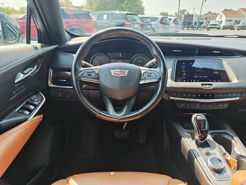 2023 Cadillac XT4 Premium Luxury