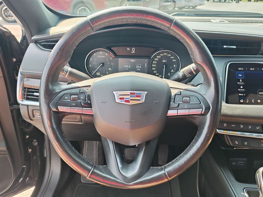 2023 Cadillac XT4 Premium Luxury