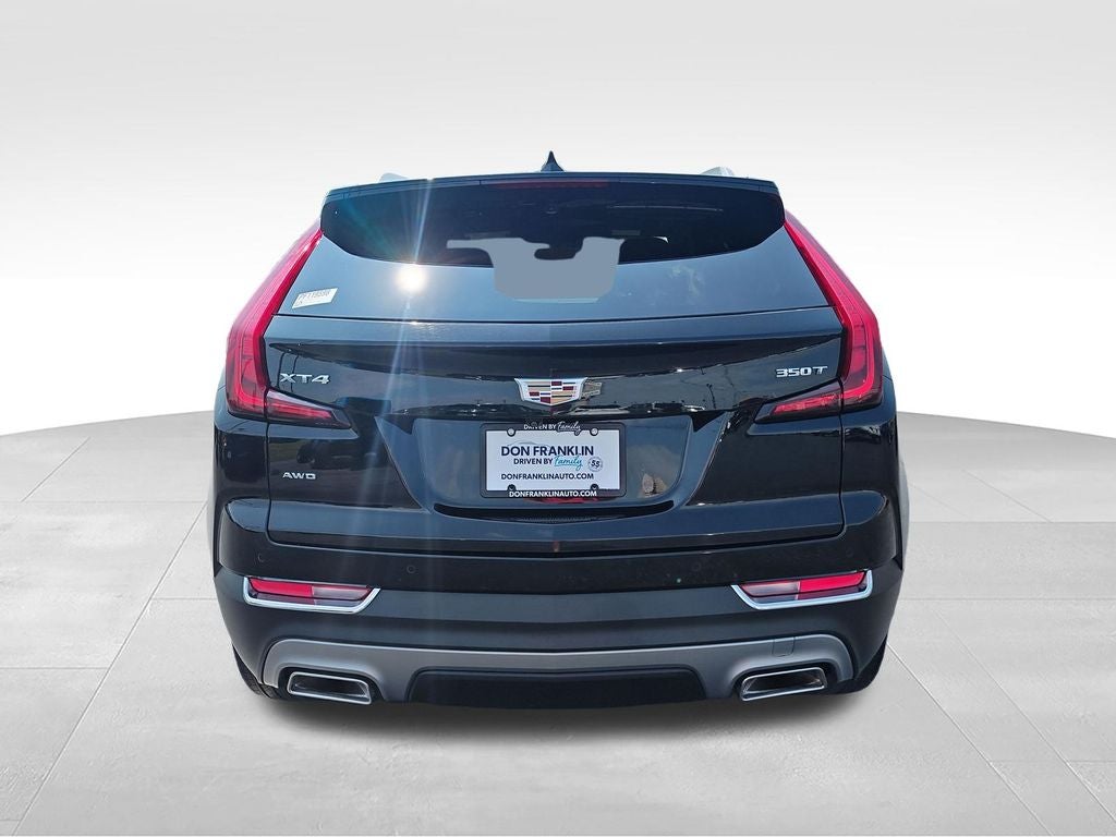 2023 Cadillac XT4 Premium Luxury