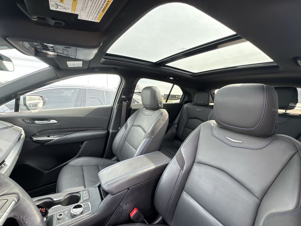 2024 Cadillac XT4 Sport