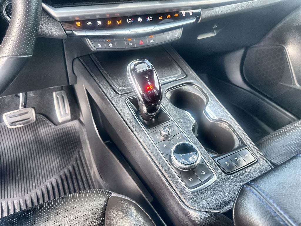 2025 Cadillac XT4 Sport