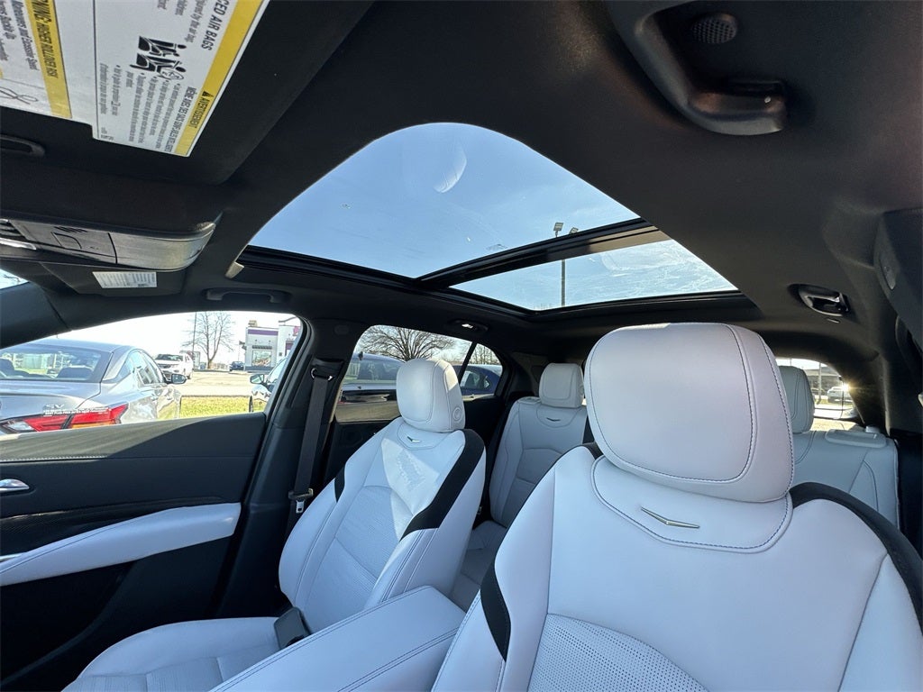 2024 Cadillac XT4 Sport