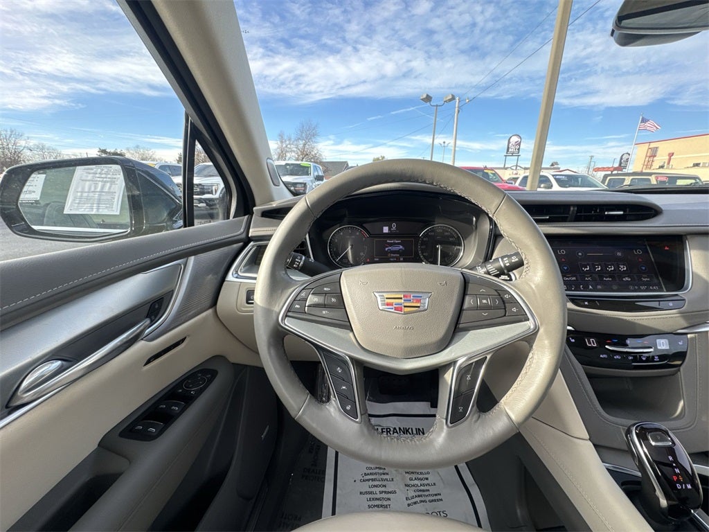 2022 Cadillac XT5 Premium Luxury