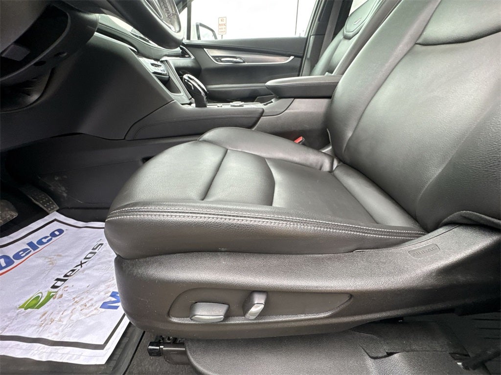 2024 Cadillac XT6 Luxury