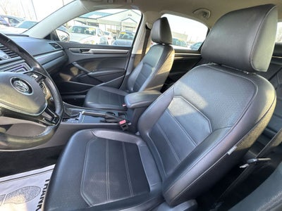 2017 Volkswagen Passat 1.8T R-Line