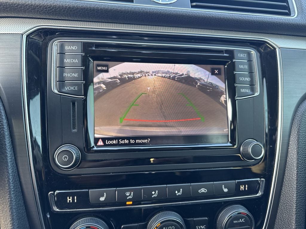 2017 Volkswagen Passat 1.8T R-Line