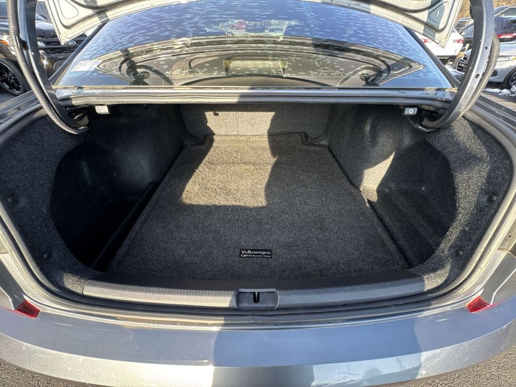 2017 Volkswagen Passat 1.8T R-Line