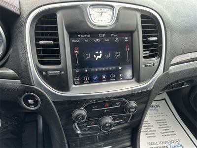 2019 Chrysler 300 Touring