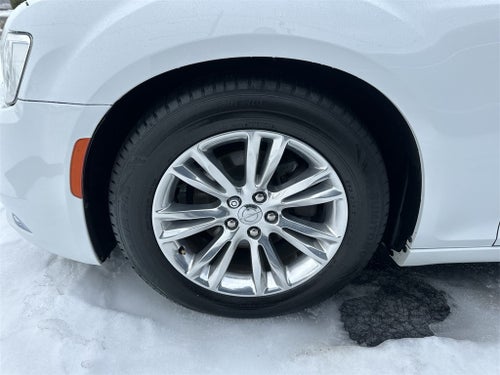 2019 Chrysler 300 Touring