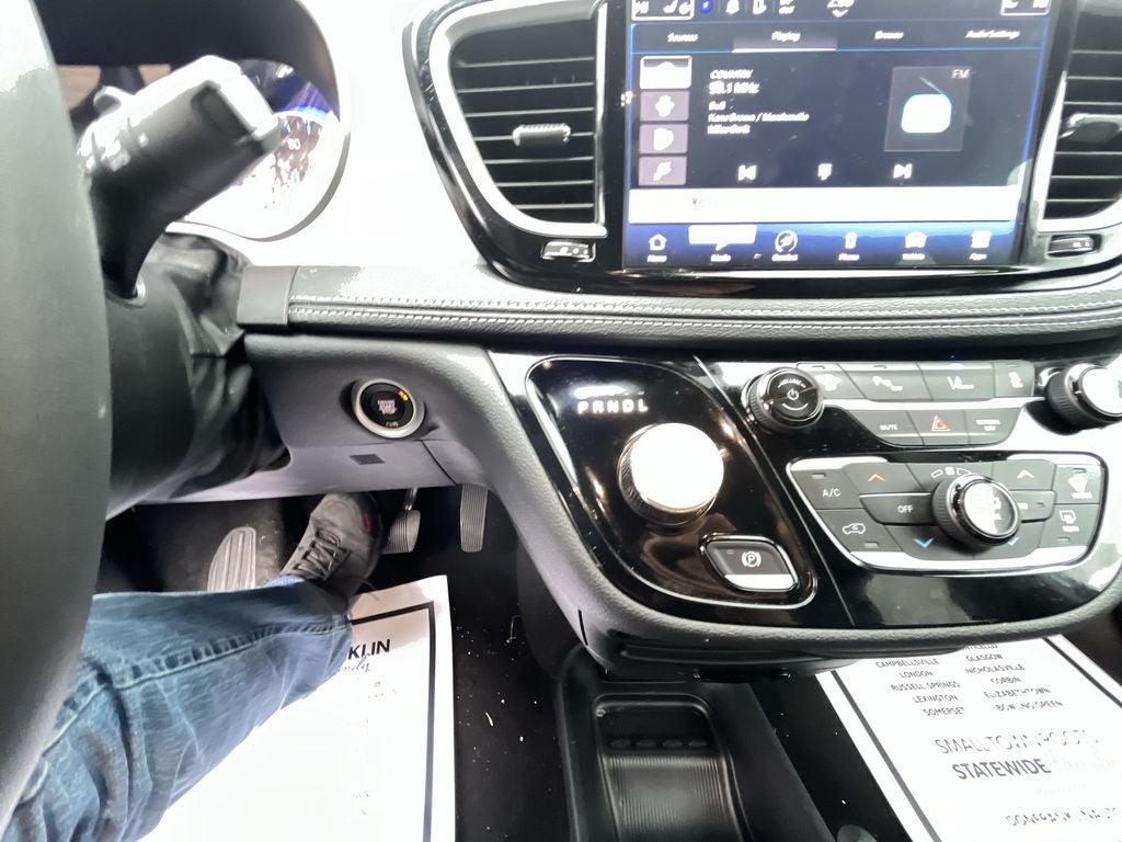 2024 Chrysler Pacifica Touring L