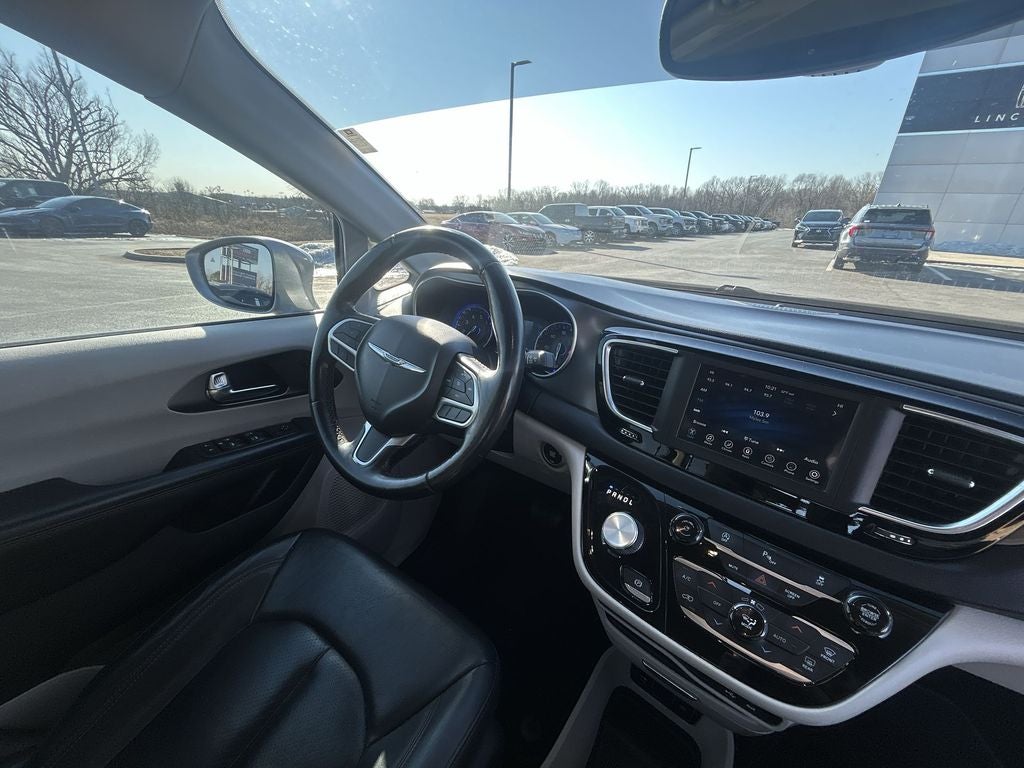 2020 Chrysler Pacifica Touring L