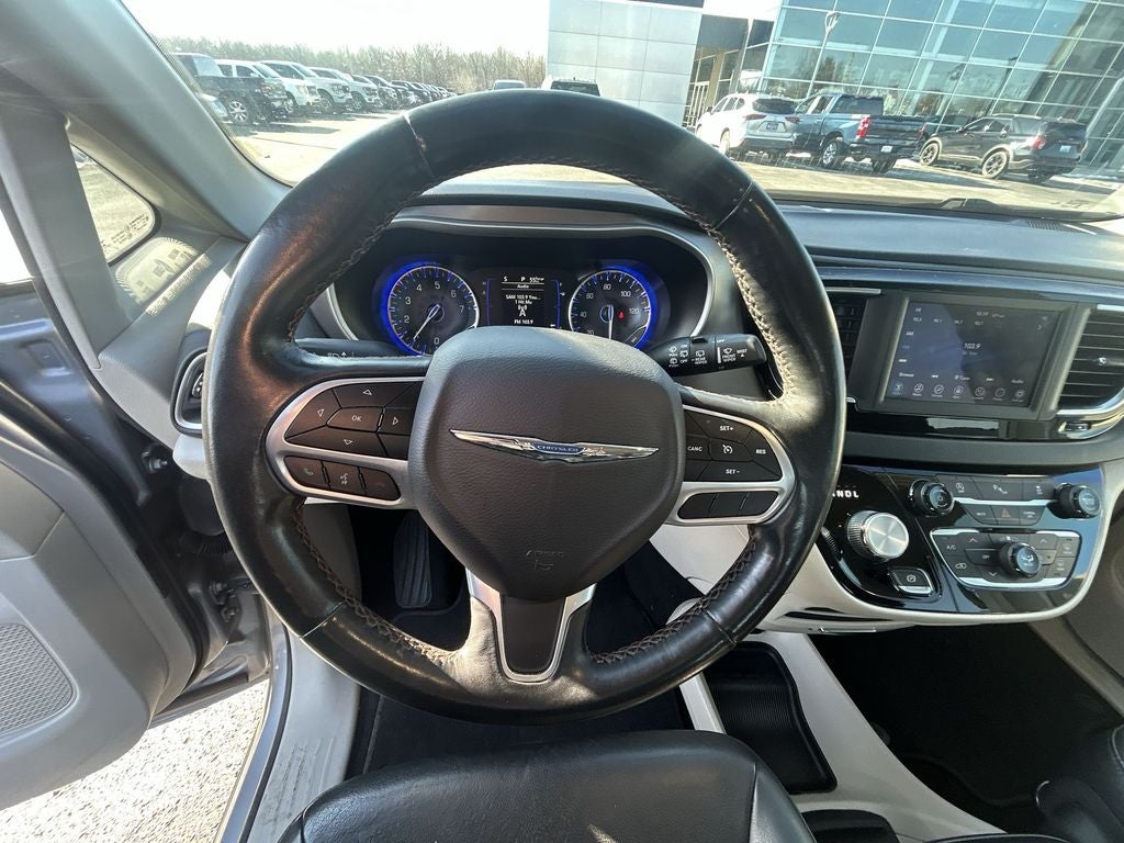 2020 Chrysler Pacifica Touring L