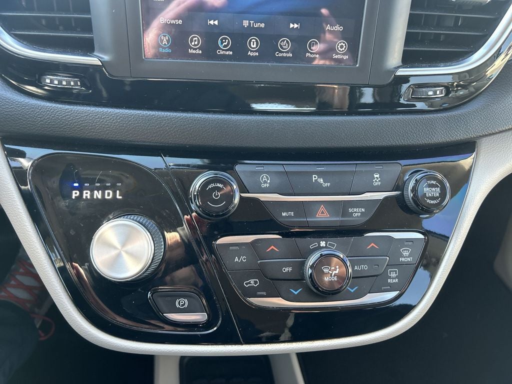 2020 Chrysler Pacifica Touring L