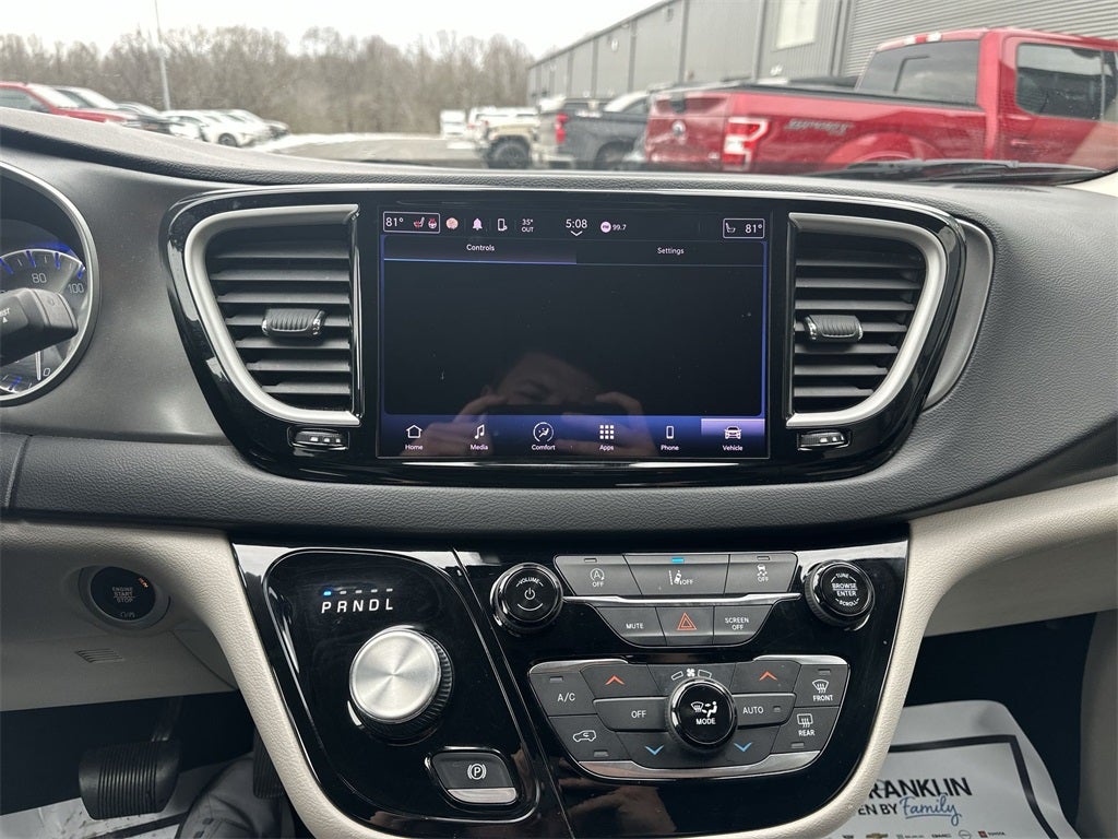 2022 Chrysler Pacifica Touring L