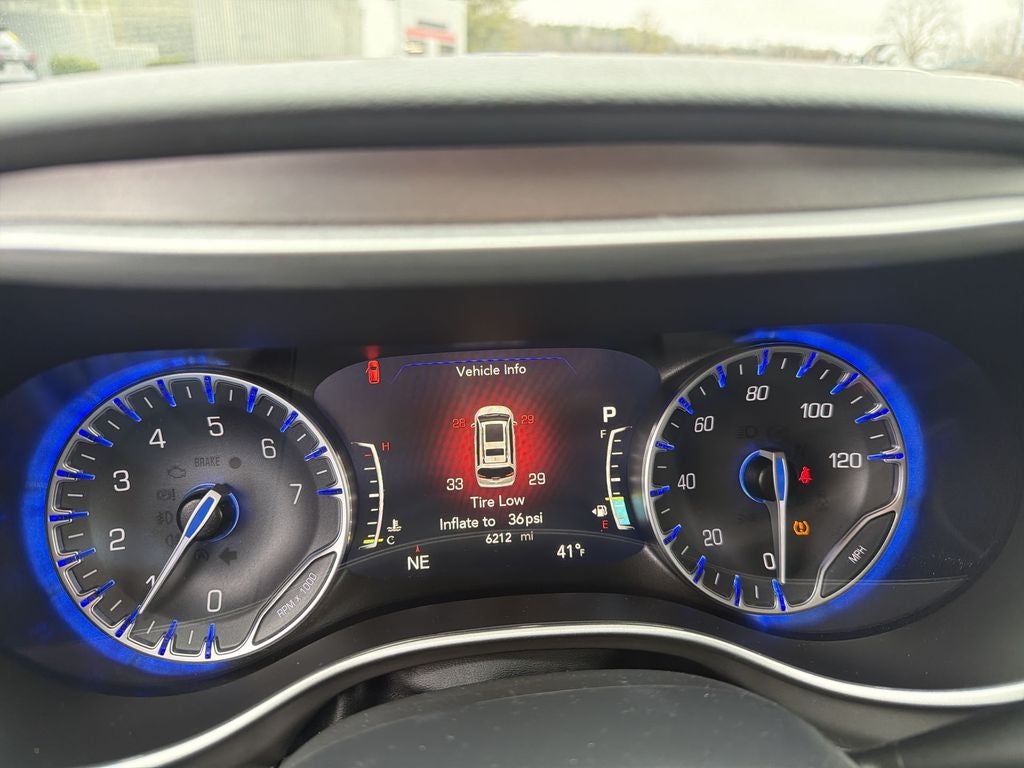 2025 Chrysler Voyager LX