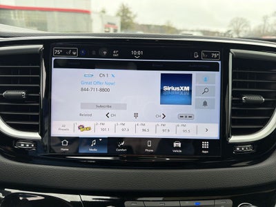 2025 Chrysler Voyager LX