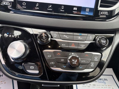 2025 Chrysler Voyager LX