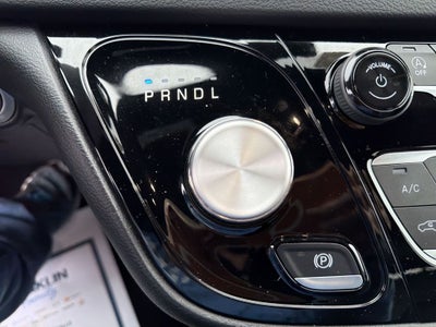 2025 Chrysler Voyager LX