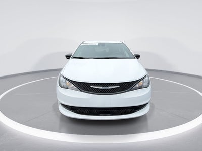 2025 Chrysler Voyager LX