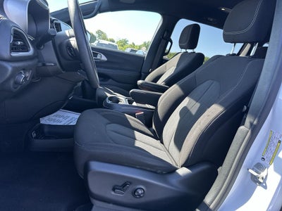 2023 Chrysler Pacifica Touring