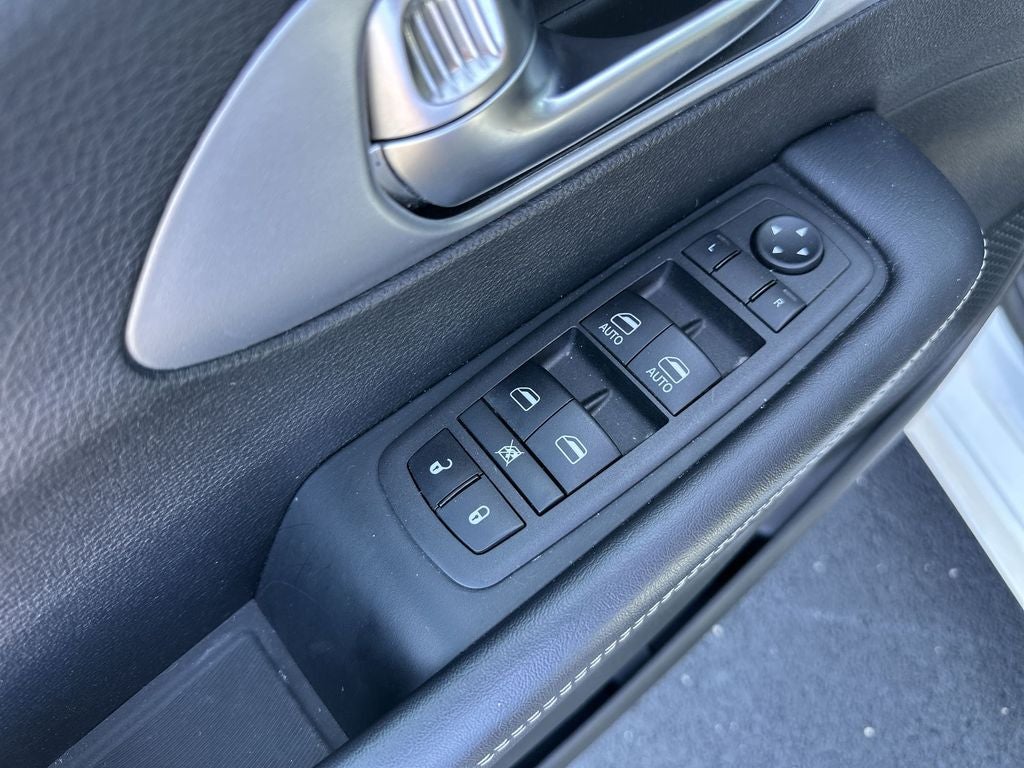 2023 Chrysler Pacifica Touring