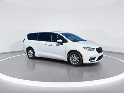 2023 Chrysler Pacifica Touring