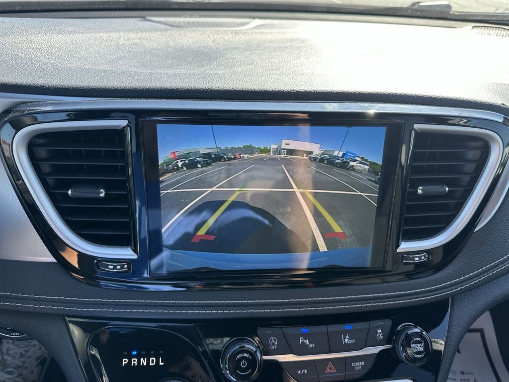 2023 Chrysler Pacifica Touring