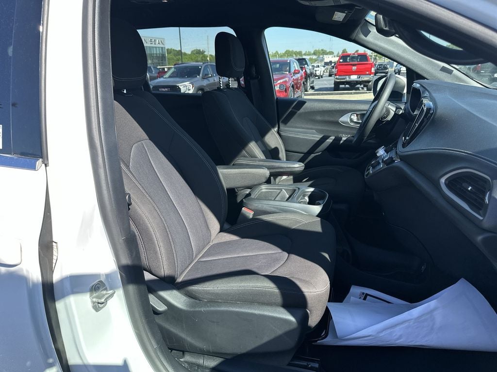 2023 Chrysler Pacifica Touring