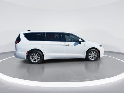 2023 Chrysler Pacifica Touring