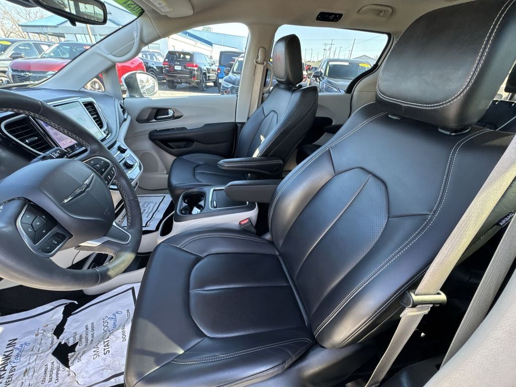 2023 Chrysler Pacifica Hybrid Touring L