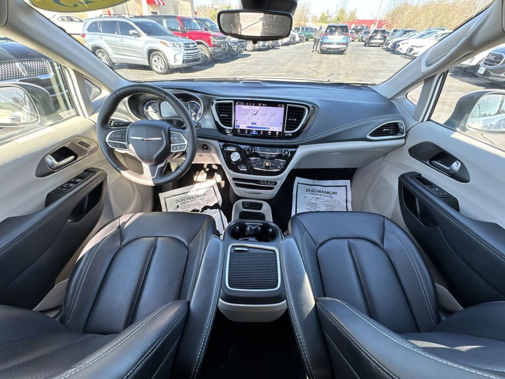 2023 Chrysler Pacifica Hybrid Touring L