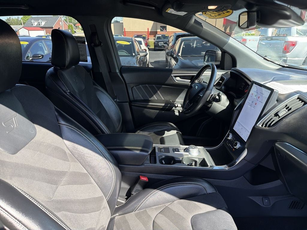 2023 Ford Edge ST