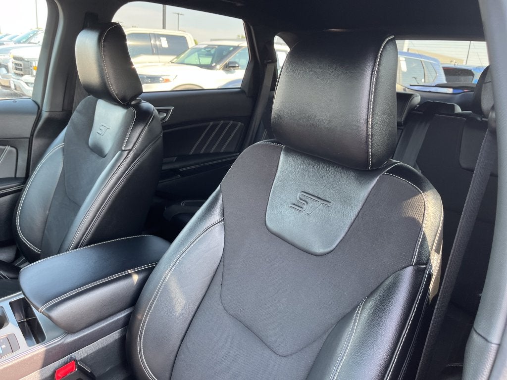 2023 Ford Edge ST