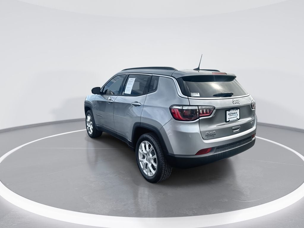 2022 Jeep Compass Latitude Lux