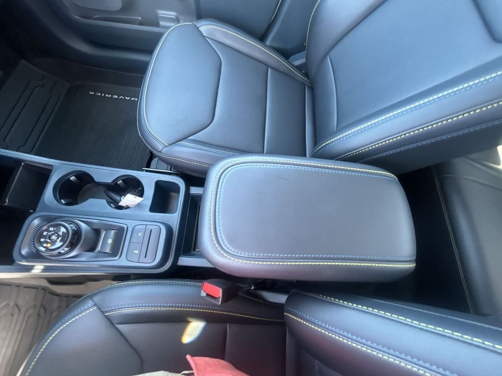 2025 Ford Maverick Lobo Standard