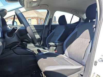 2024 Nissan Versa 1.6 SV