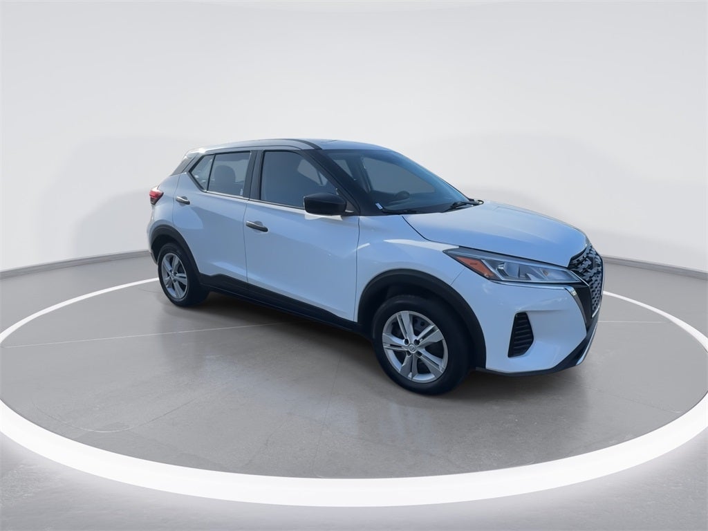 2022 Nissan Kicks S