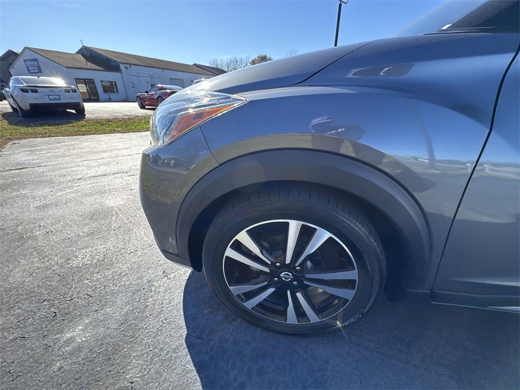 2020 Nissan Kicks SR