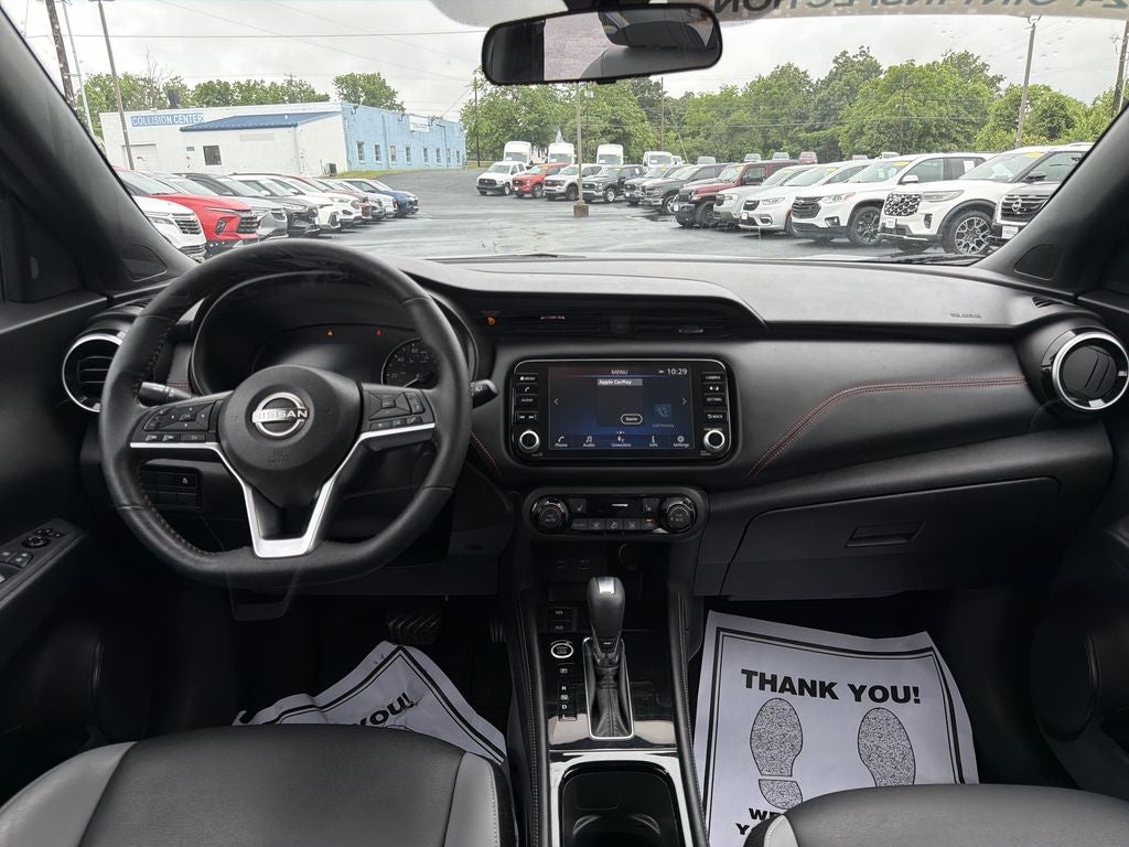 2023 Nissan Kicks SR